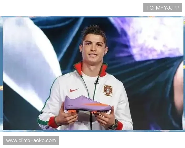 足球球星便服大揭秘 看梅西C罗等巨星私下穿搭风格